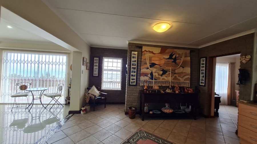 4 Bedroom Property for Sale in Dana Bay Western Cape
